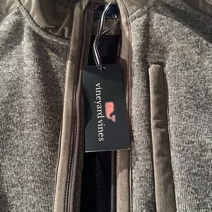 Vineyard Vines Men's Zip-Up vest in Gray. szS. Mens. New.